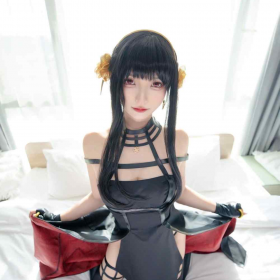 神楽坂真冬约尔夫人COS